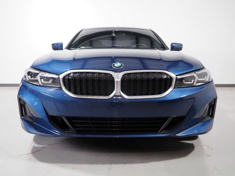 2024 BMW 3 Series 330i Sedan *DRIVING ASSIST PKG, HEADS-UP DISPLAY, NAVIGATION, CURVED DISPLAY, SAFETY ALERTS, BACKUP-CAMERA, COLOR TOUCHSCREEN, MOONROOF, HEATED SEATS/STEERING, COMFORT ACCESS, REMOTE START, 19 INCH WHEELS, WIRELESS CHARGING, ANDROID & APPLE Round Rock TX