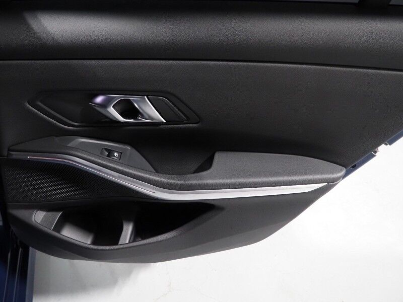 2024 BMW 3 Series 330i Sedan *DRIVING ASSIST PKG, HEADS-UP DISPLAY, NAVIGATION, CURVED DISPLAY, SAFETY ALERTS, BACKUP-CAMERA, COLOR TOUCHSCREEN, MOONROOF, HEATED SEATS/STEERING, COMFORT ACCESS, REMOTE START, 19 INCH WHEELS, WIRELESS CHARGING, ANDROID & APPLE Round Rock TX