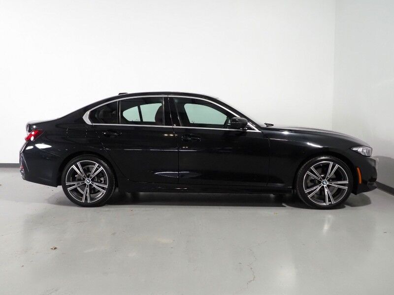 2024 BMW 3 Series 330i Sedan *DRIVING ASSIST PKG, NAVIGATION, SAFETY ALERTS, CURVED DISPLAY, BACKUP-CAMERA, COLOR TOUCHSCREEN, MOONROOF, HEATED SEATS, COMFORT ACCESS, 19 INCH WHEELS, WIRELESS CHARGING, ANDROID & APPLE Round Rock TX