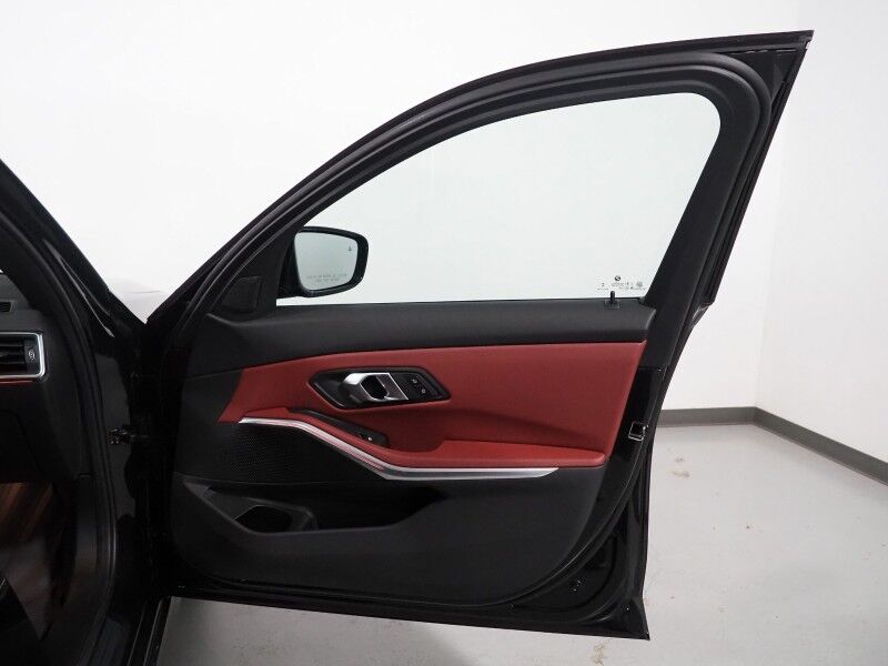 2024 BMW 3 Series 330i Sedan *DRIVING ASSIST PKG, NAVIGATION, SAFETY ALERTS, CURVED DISPLAY, BACKUP-CAMERA, COLOR TOUCHSCREEN, MOONROOF, HEATED SEATS, COMFORT ACCESS, 19 INCH WHEELS, WIRELESS CHARGING, ANDROID & APPLE Round Rock TX