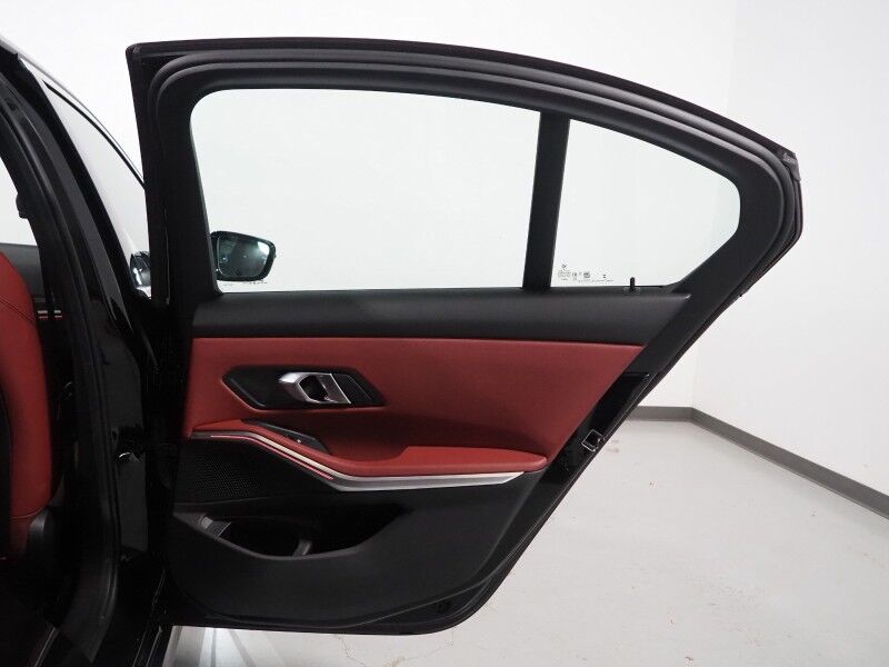 2024 BMW 3 Series 330i Sedan *DRIVING ASSIST PKG, NAVIGATION, SAFETY ALERTS, CURVED DISPLAY, BACKUP-CAMERA, COLOR TOUCHSCREEN, MOONROOF, HEATED SEATS, COMFORT ACCESS, 19 INCH WHEELS, WIRELESS CHARGING, ANDROID & APPLE Round Rock TX