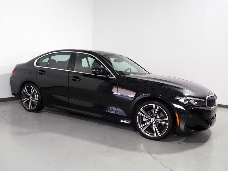 2024 BMW 3 Series 330i Sedan *DRIVING ASSIST PKG, NAVIGATION, SAFETY ALERTS, CURVED DISPLAY, BACKUP-CAMERA, COLOR TOUCHSCREEN, MOONROOF, HEATED SEATS, COMFORT ACCESS, 19 INCH WHEELS, WIRELESS CHARGING, ANDROID & APPLE