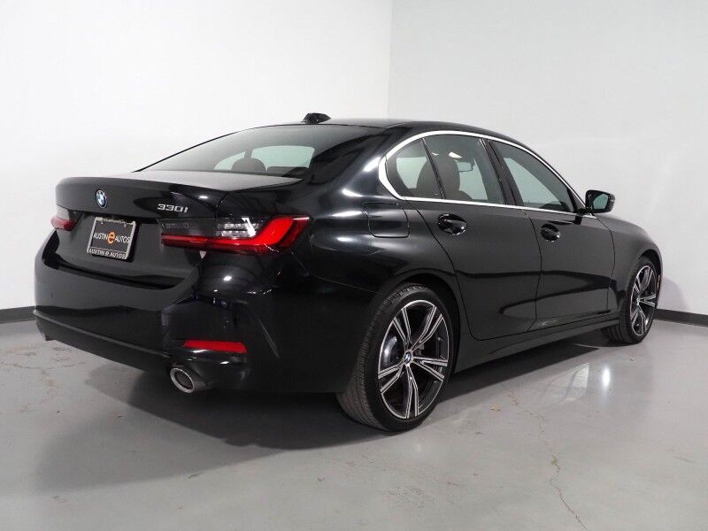 2024 BMW 3 Series 330i Sedan *DRIVING ASSIST PKG, NAVIGATION, SAFETY ALERTS, CURVED DISPLAY, BACKUP-CAMERA, COLOR TOUCHSCREEN, MOONROOF, HEATED SEATS, COMFORT ACCESS, 19 INCH WHEELS, WIRELESS CHARGING, ANDROID & APPLE Round Rock TX