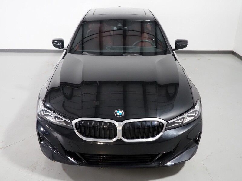 2024 BMW 3 Series 330i Sedan *DRIVING ASSIST PKG, NAVIGATION, SAFETY ALERTS, CURVED DISPLAY, BACKUP-CAMERA, COLOR TOUCHSCREEN, MOONROOF, HEATED SEATS, COMFORT ACCESS, 19 INCH WHEELS, WIRELESS CHARGING, ANDROID & APPLE Round Rock TX