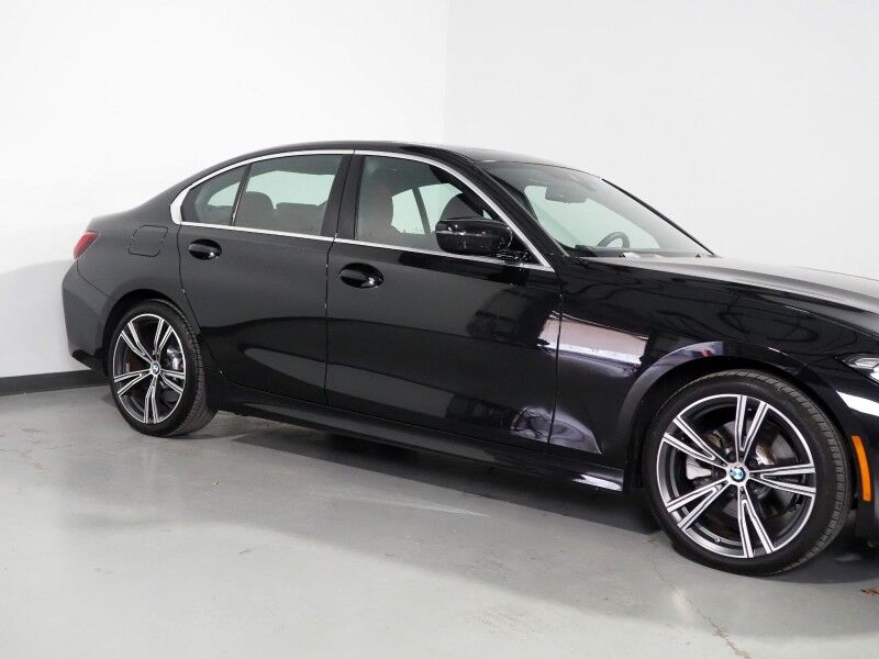 2024 BMW 3 Series 330i Sedan *DRIVING ASSIST PKG, NAVIGATION, SAFETY ALERTS, CURVED DISPLAY, BACKUP-CAMERA, COLOR TOUCHSCREEN, MOONROOF, HEATED SEATS, COMFORT ACCESS, 19 INCH WHEELS, WIRELESS CHARGING, ANDROID & APPLE Round Rock TX