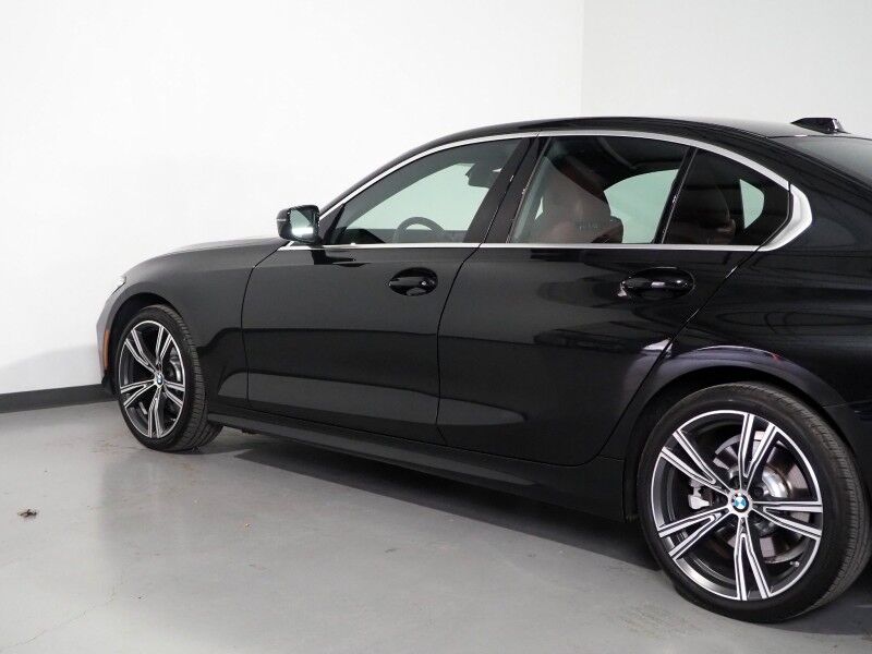 2024 BMW 3 Series 330i Sedan *DRIVING ASSIST PKG, NAVIGATION, SAFETY ALERTS, CURVED DISPLAY, BACKUP-CAMERA, COLOR TOUCHSCREEN, MOONROOF, HEATED SEATS, COMFORT ACCESS, 19 INCH WHEELS, WIRELESS CHARGING, ANDROID & APPLE Round Rock TX