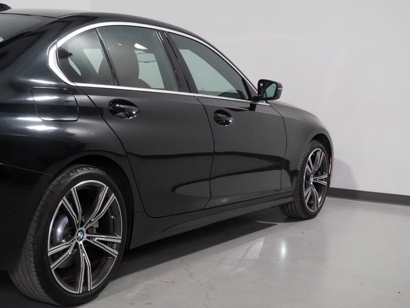 2024 BMW 3 Series 330i Sedan *DRIVING ASSIST PKG, NAVIGATION, SAFETY ALERTS, CURVED DISPLAY, BACKUP-CAMERA, COLOR TOUCHSCREEN, MOONROOF, HEATED SEATS, COMFORT ACCESS, 19 INCH WHEELS, WIRELESS CHARGING, ANDROID & APPLE Round Rock TX