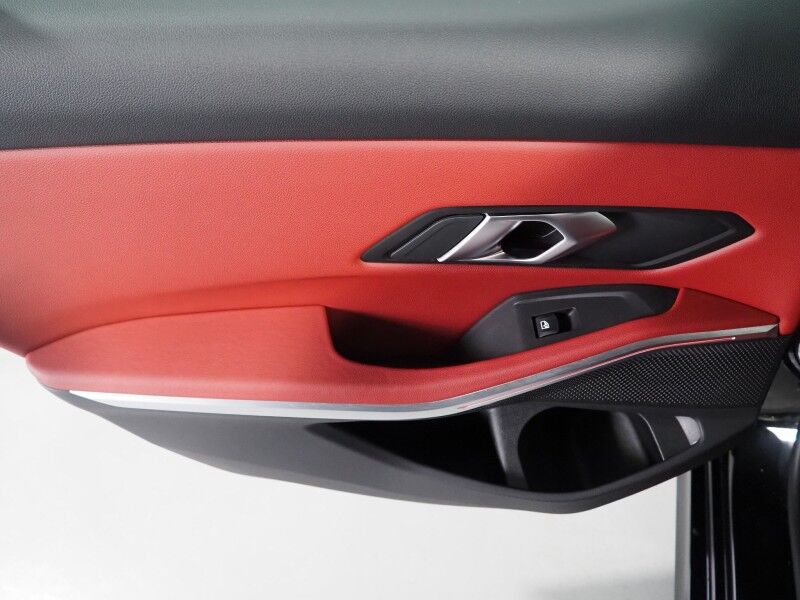 2024 BMW 3 Series 330i Sedan *DRIVING ASSIST PKG, NAVIGATION, SAFETY ALERTS, CURVED DISPLAY, BACKUP-CAMERA, COLOR TOUCHSCREEN, MOONROOF, HEATED SEATS, COMFORT ACCESS, 19 INCH WHEELS, WIRELESS CHARGING, ANDROID & APPLE Round Rock TX