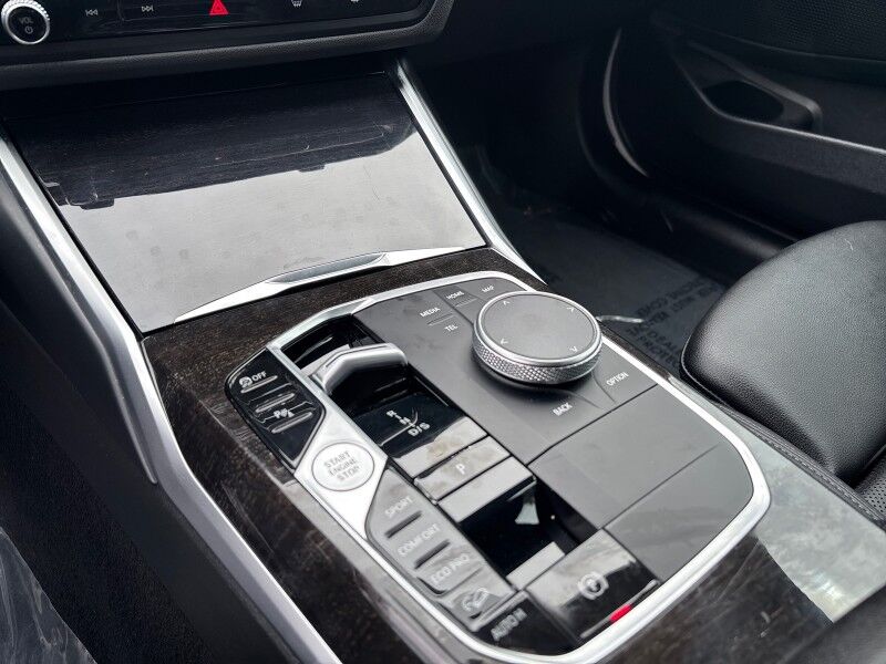 2024 BMW 3 Series 330i w/CONVENIENCE PKG. 19in WHEELS Seffner FL