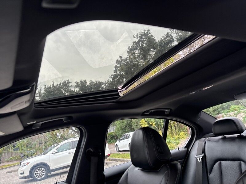 2024 BMW 3 Series 330i w/CONVENIENCE PKG. 19in WHEELS Seffner FL