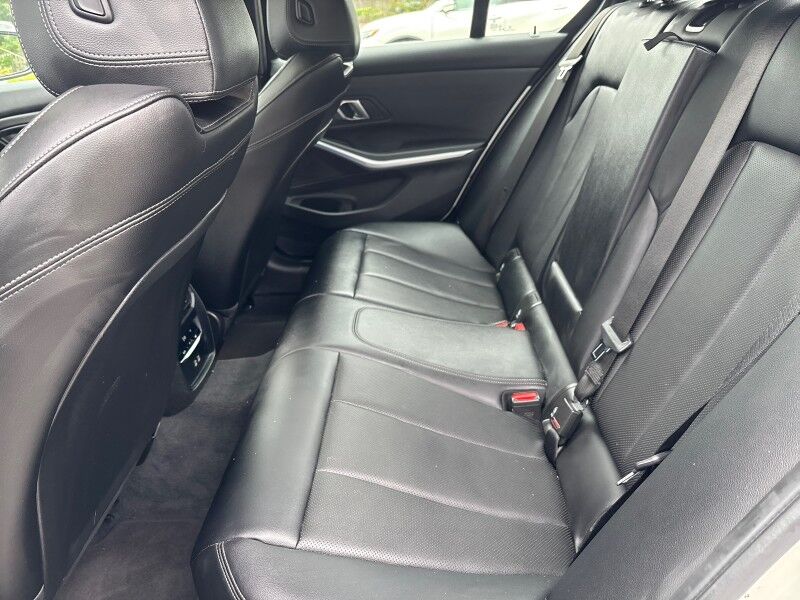 2024 BMW 3 Series 330i w/CONVENIENCE PKG. 19in WHEELS Seffner FL