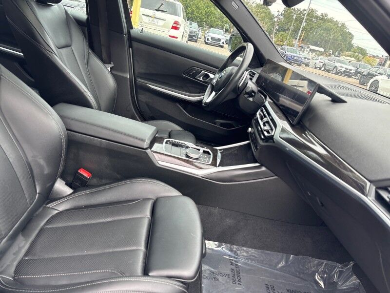 2024 BMW 3 Series 330i w/CONVENIENCE PKG. 19in WHEELS Seffner FL