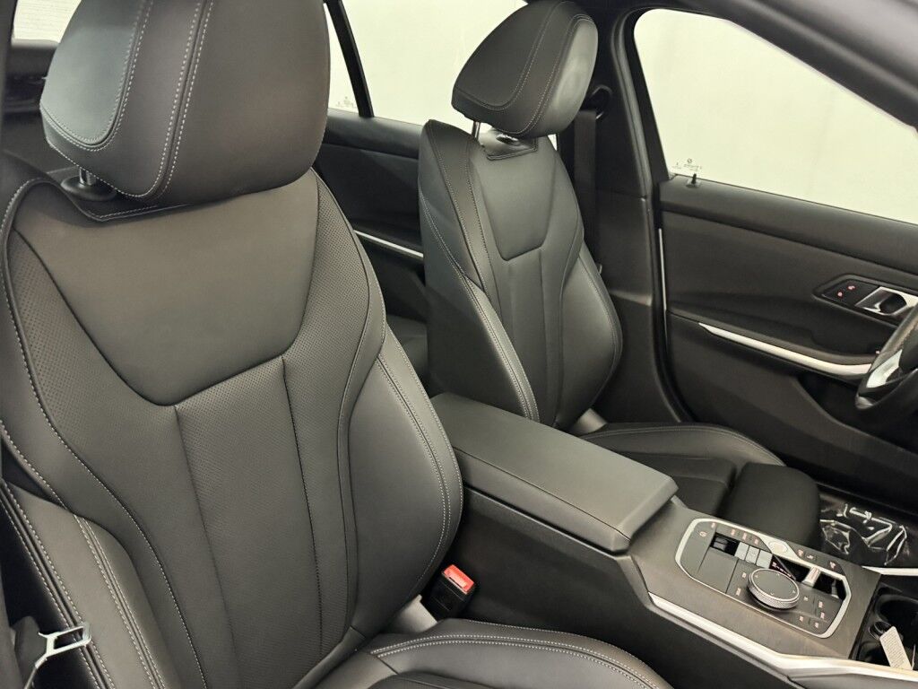 2024 BMW 3 Series 330i xDrive w/Driving Assistance Maumee OH