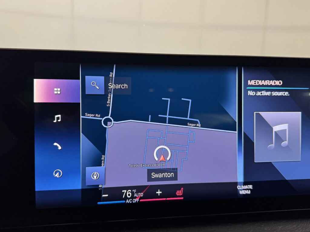 2024 BMW 3 Series 330i xDrive w/Driving Assistance Maumee OH