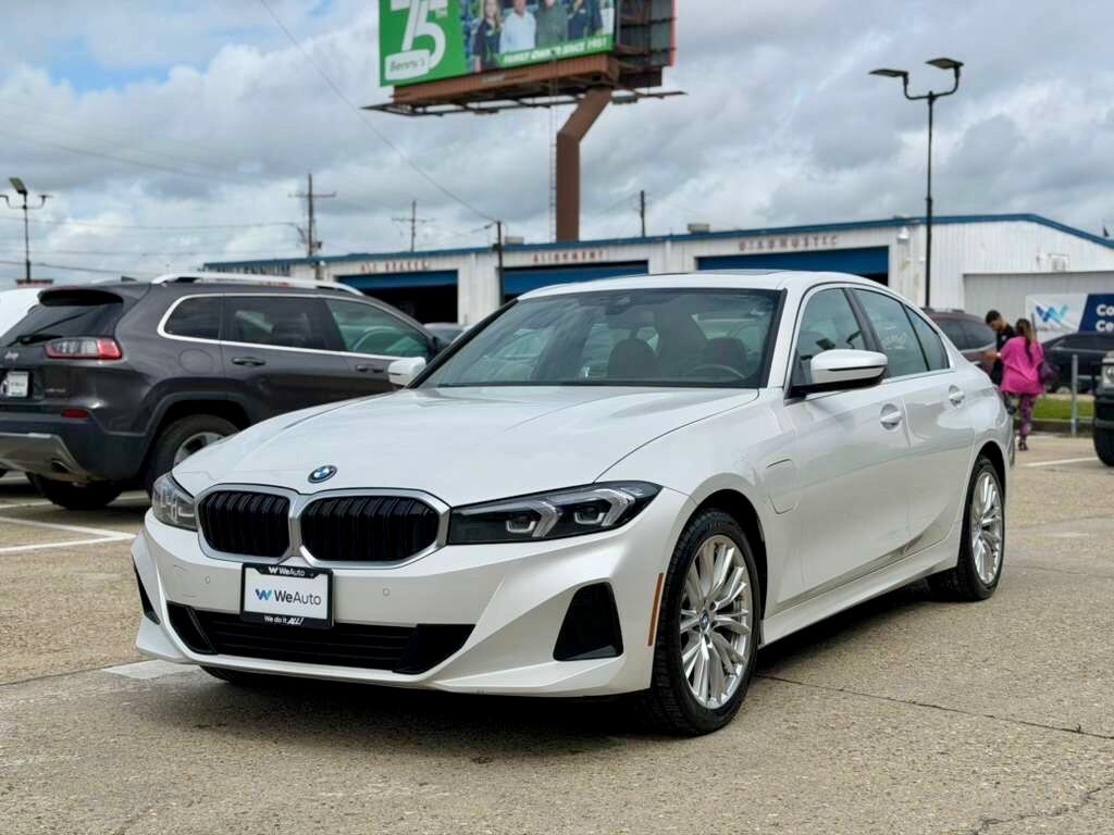 2024 BMW 330e sDrive