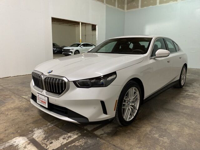 2024 BMW 5 Series 530i