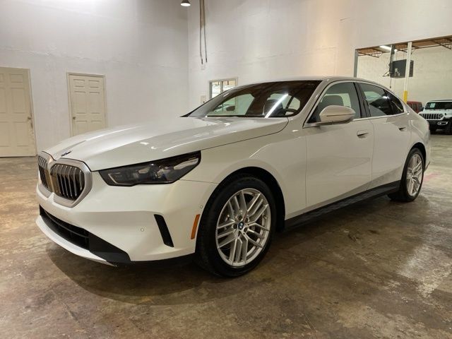 2024 BMW 5 Series 530i
