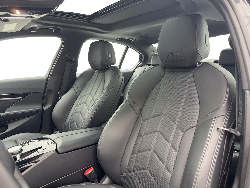 2024 BMW 5 Series 530i SPORT LINE,NAV,CAM,SUNROOF,BLIND SPOT Plano TX
