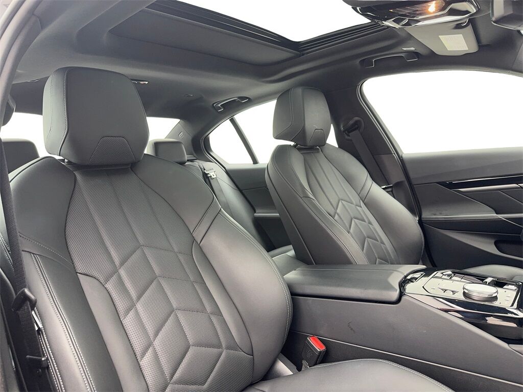 2024 BMW 5 Series 530i SPORT LINE,NAV,CAM,SUNROOF,BLIND SPOT Plano TX