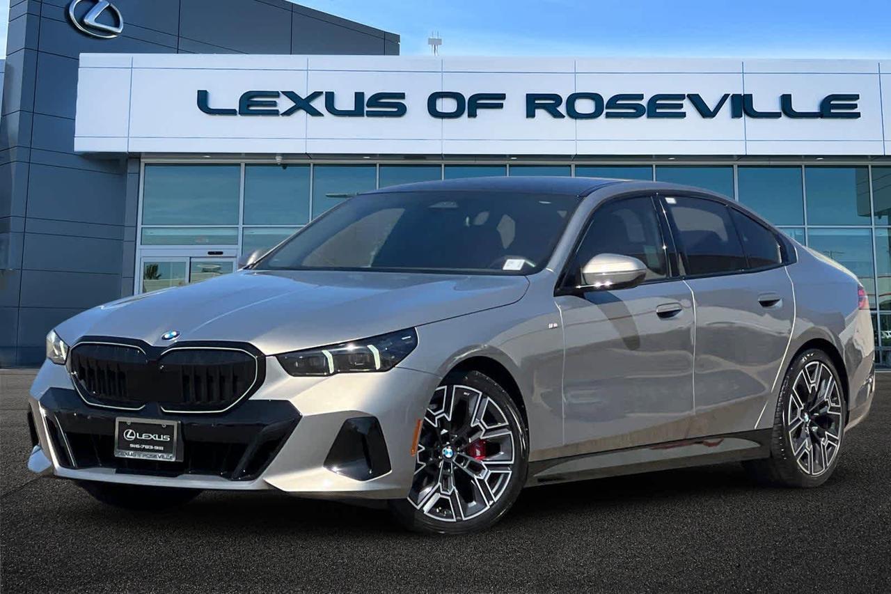 2024 BMW 530i 530i