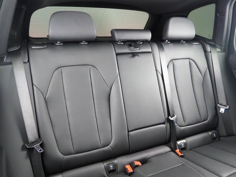 2024 BMW X3 sDrive30i *NAVIGATION, SAFETY ALERTS, BACKUP-CAMERA, COLOR TOUCHSCREEN, PANORAMA MOONROOF, HEATED SEATS, POWER LIFTGATE, COMFORT ACCESS, WIRELESS CHARGING, ANDROID & APPLE Round Rock TX