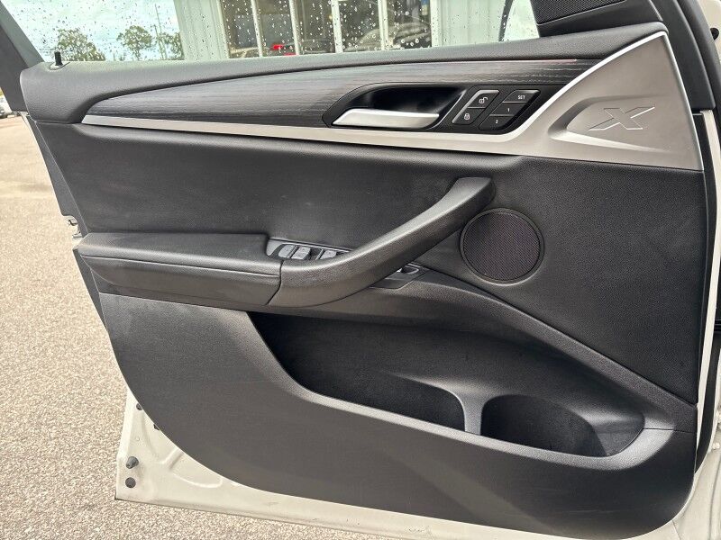 2024 BMW X3 sDrive30i w/CONVENIENCE PKG. PANO SUNROOF Seffner FL