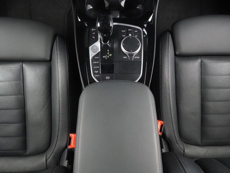 2024 BMW X4 M40i AWD *DRIVING ASSIST PRO, HEADS-UP DISPLAY, NAVIGATION, LIVE COCKPIT PRO, ADAPTIVE CRUISE, SAFETY ALERTS, 360 VIEW CAMERAS, PANORAMA MOONROOF, LEATHER, CLIMATE SEATS, HEATED STEERING, REMOTE START, 21 INCH WHEELS, HARMAN/KARDON, WIRELESS CHARGING Round Rock TX