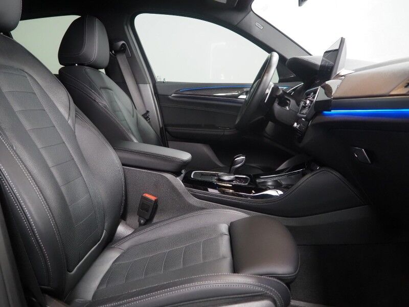 2024 BMW X4 M40i AWD *DRIVING ASSIST PRO, HEADS-UP DISPLAY, NAVIGATION, LIVE COCKPIT PRO, ADAPTIVE CRUISE, SAFETY ALERTS, 360 VIEW CAMERAS, PANORAMA MOONROOF, LEATHER, CLIMATE SEATS, HEATED STEERING, REMOTE START, 21 INCH WHEELS, HARMAN/KARDON, WIRELESS CHARGING Round Rock TX