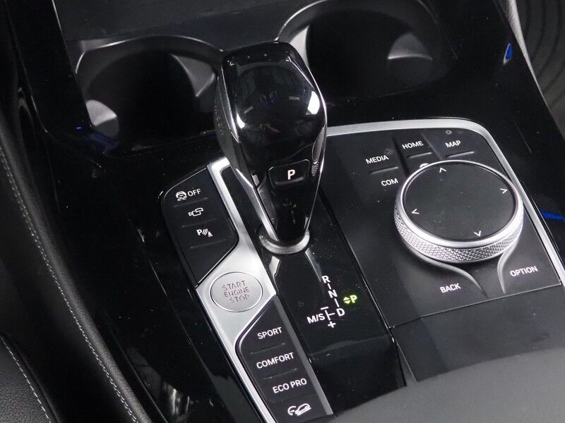 2024 BMW X4 M40i AWD *DRIVING ASSIST PRO, HEADS-UP DISPLAY, NAVIGATION, LIVE COCKPIT PRO, ADAPTIVE CRUISE, SAFETY ALERTS, 360 VIEW CAMERAS, PANORAMA MOONROOF, LEATHER, CLIMATE SEATS, HEATED STEERING, REMOTE START, 21 INCH WHEELS, HARMAN/KARDON, WIRELESS CHARGING Round Rock TX