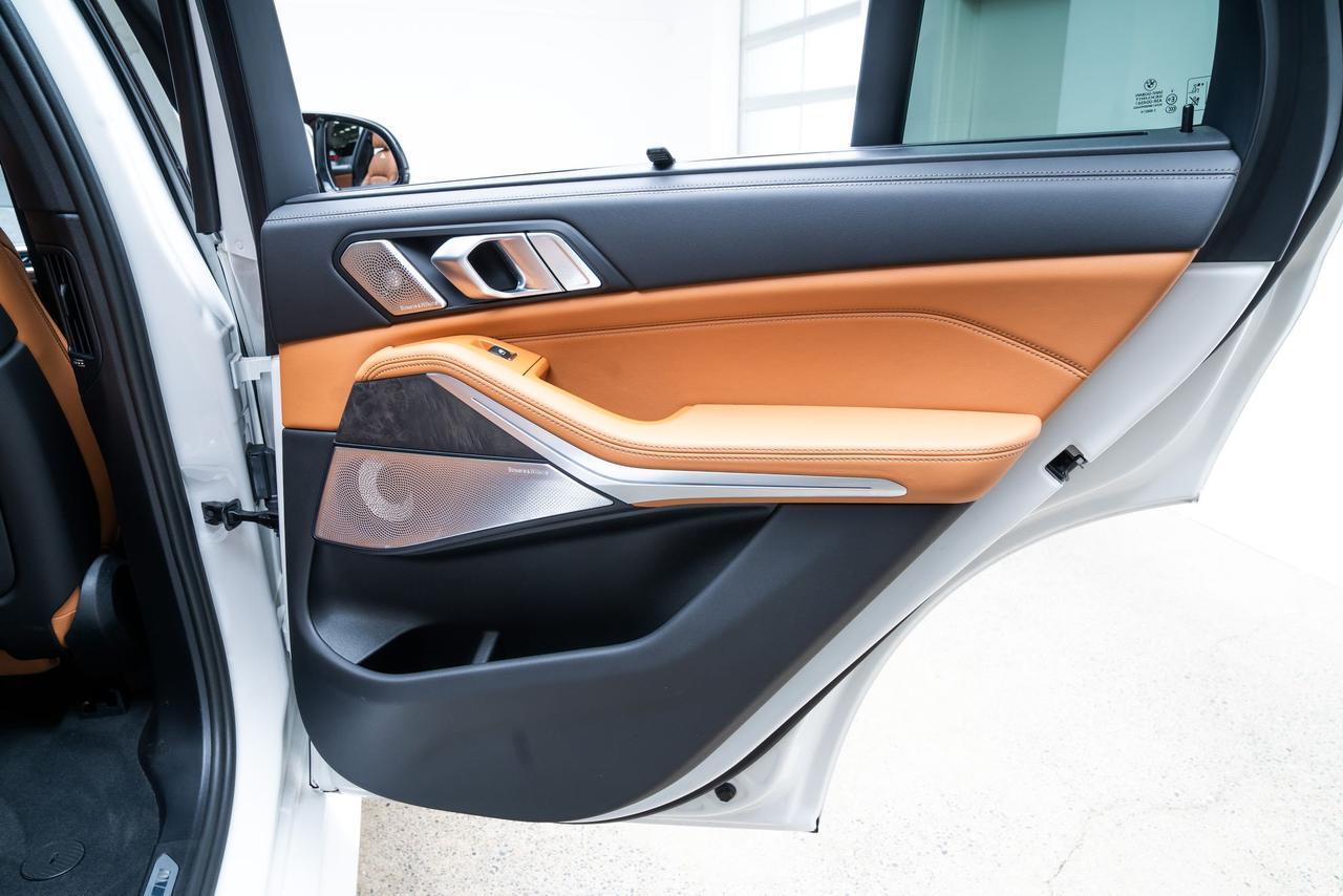 2024 BMW X5 M60i Adaptive M Suspension Pro Bowers &amp; Wilkins Sound Portland OR