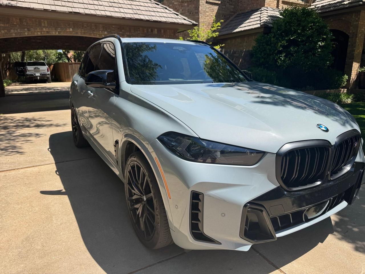 2024 BMW X5 M60i