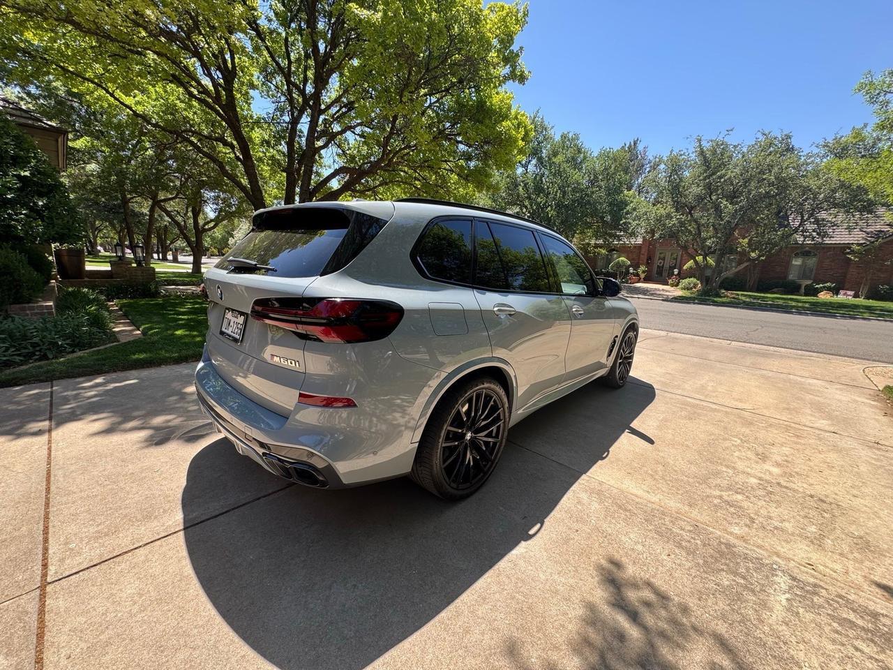 2024 BMW X5 M60i