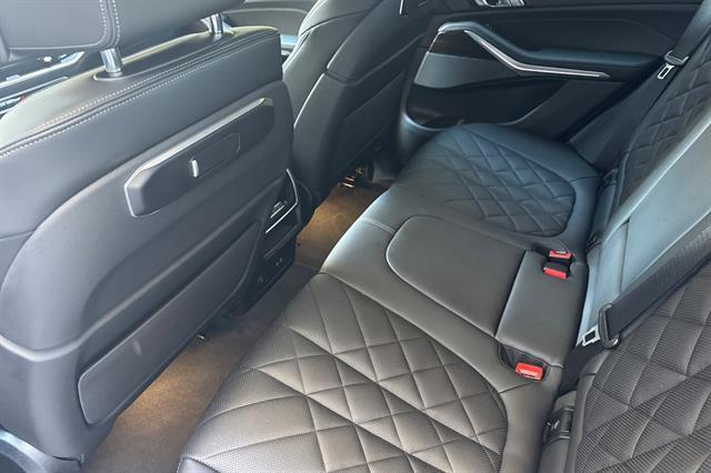 2024 BMW X5 M60i M60i
