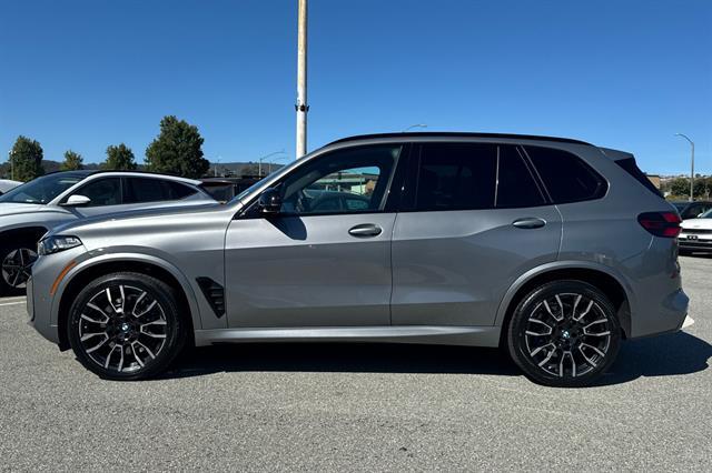 2024 BMW X5 M60i M60i