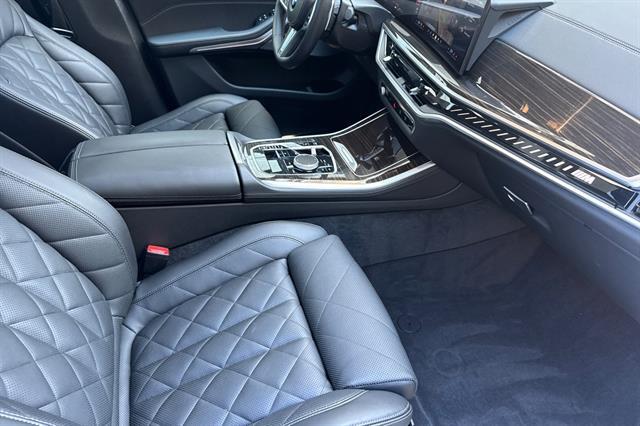 2024 BMW X5 M60i M60i