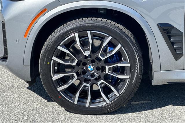 2024 BMW X5 M60i M60i