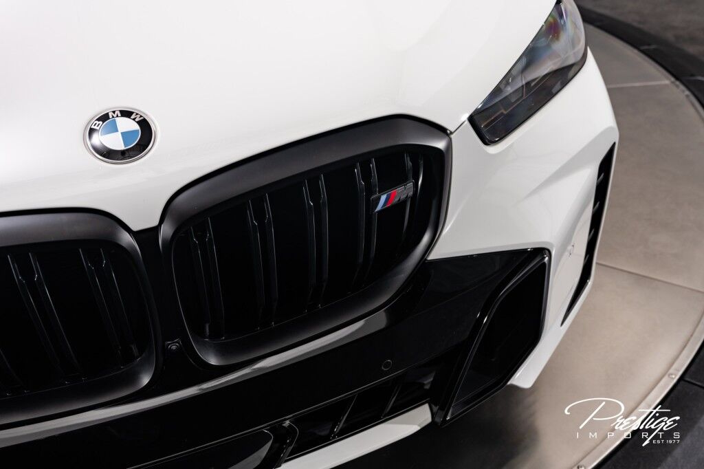 2024 BMW X5 M60i
