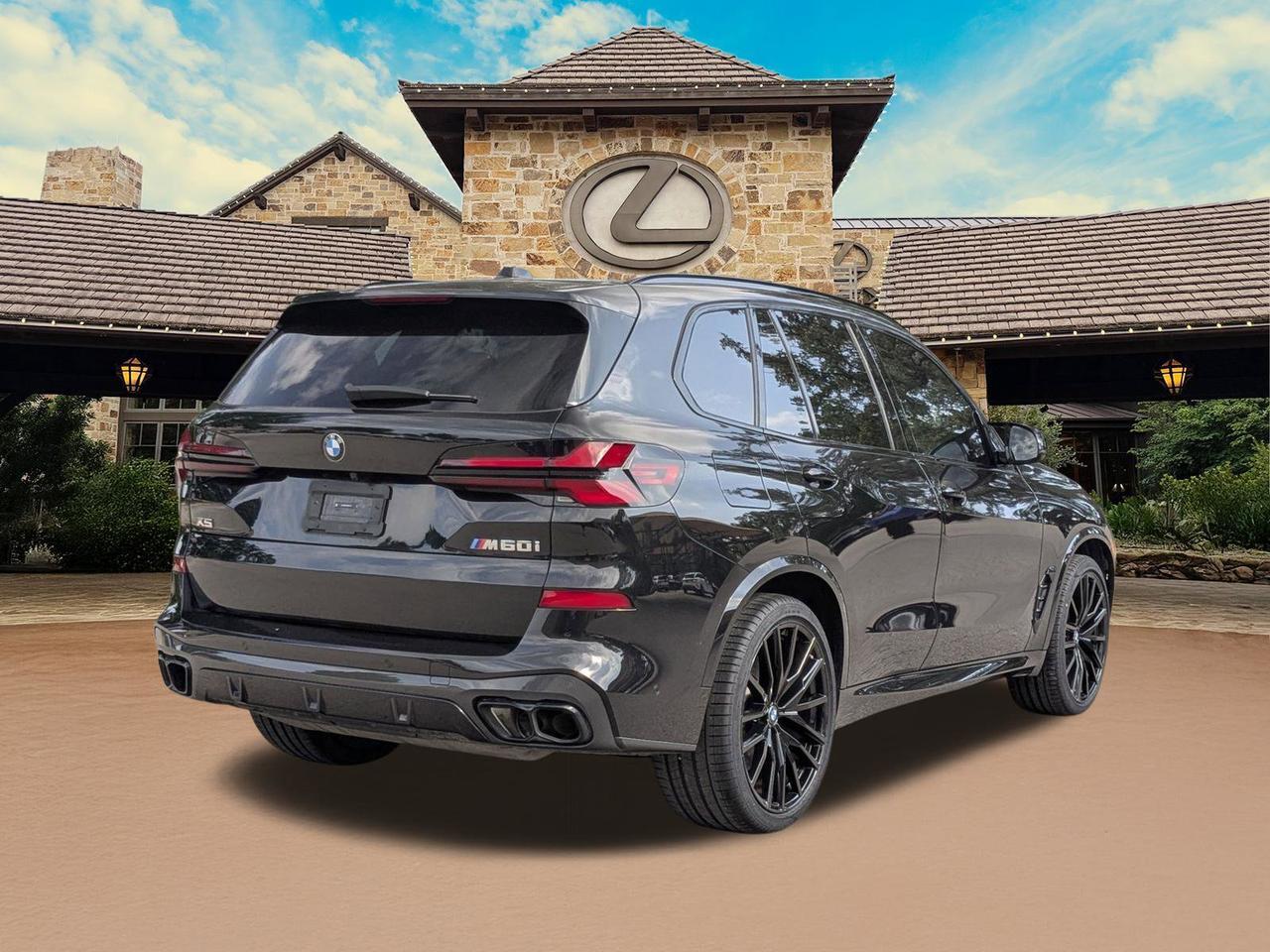 2024 BMW X5 M60i