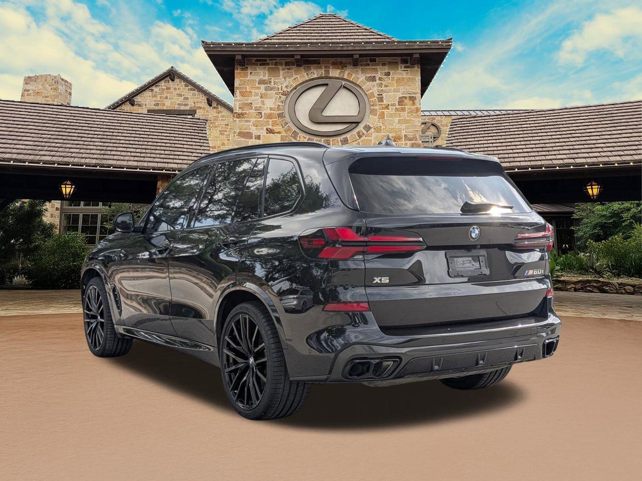 2024 BMW X5 M60i