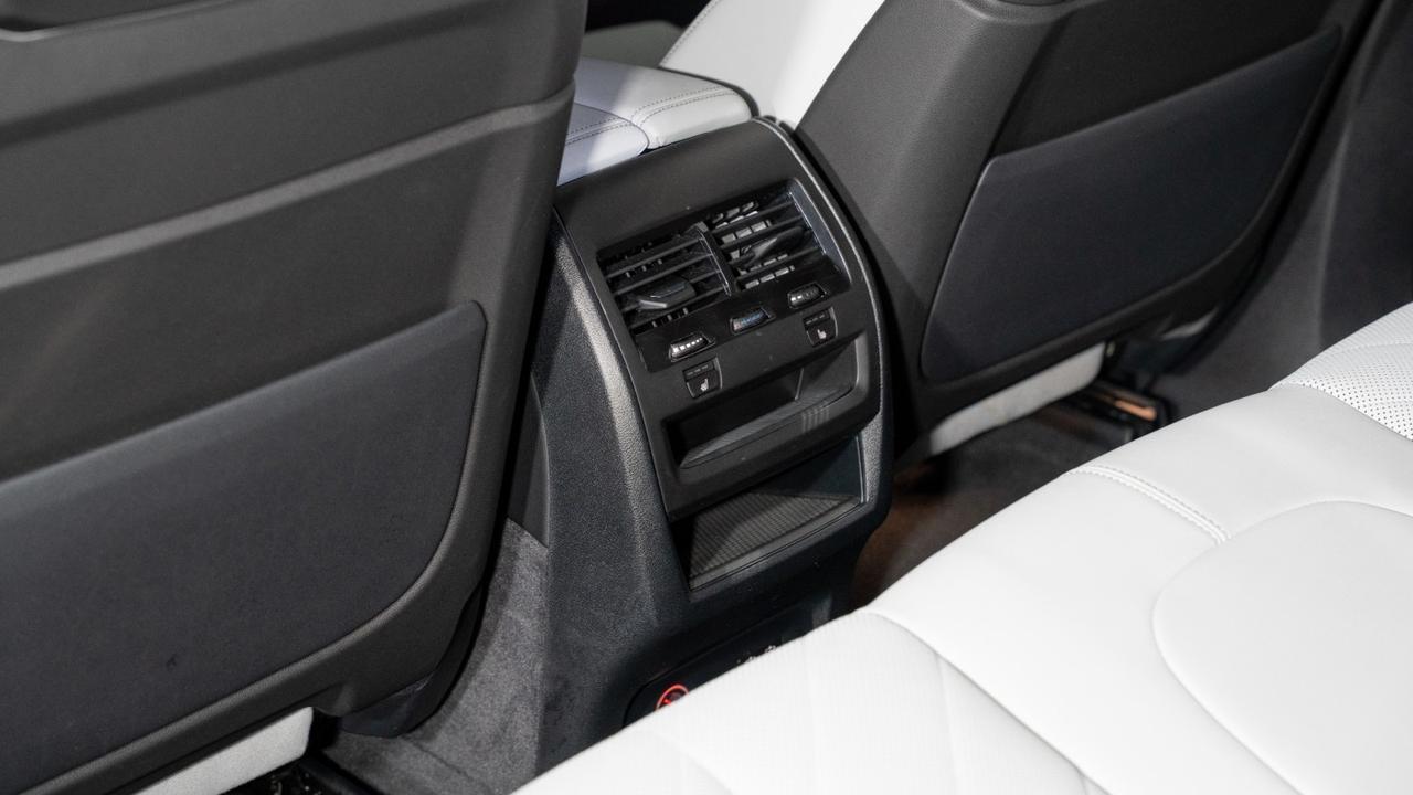 2024 BMW X5 xDrive40i/ M Sport package/ premium package/ 22 M dual black sp Franklin TN