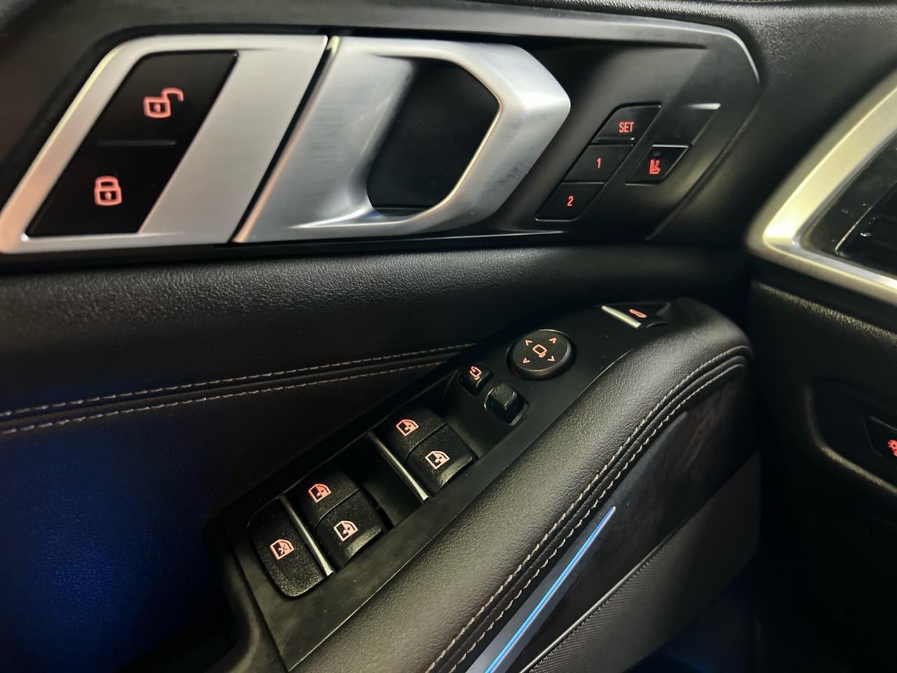 2024 BMW X5 xDrive40i, Premium Pkg, Climate Comfort Pkg, Park Assist Pkg, Running Boards, 21in Y-Spoke Wheels, Multi-Contour Seats Houston TX