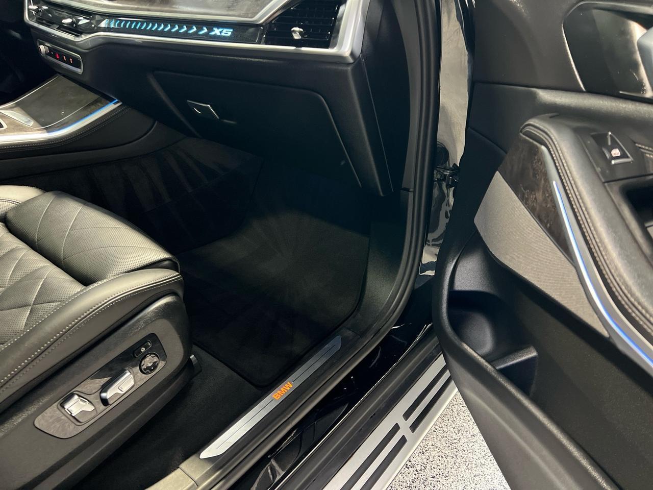 2024 BMW X5 xDrive40i, Premium Pkg, Climate Comfort Pkg, Park Assist Pkg, Running Boards, 21in Y-Spoke Wheels, Multi-Contour Seats Houston TX