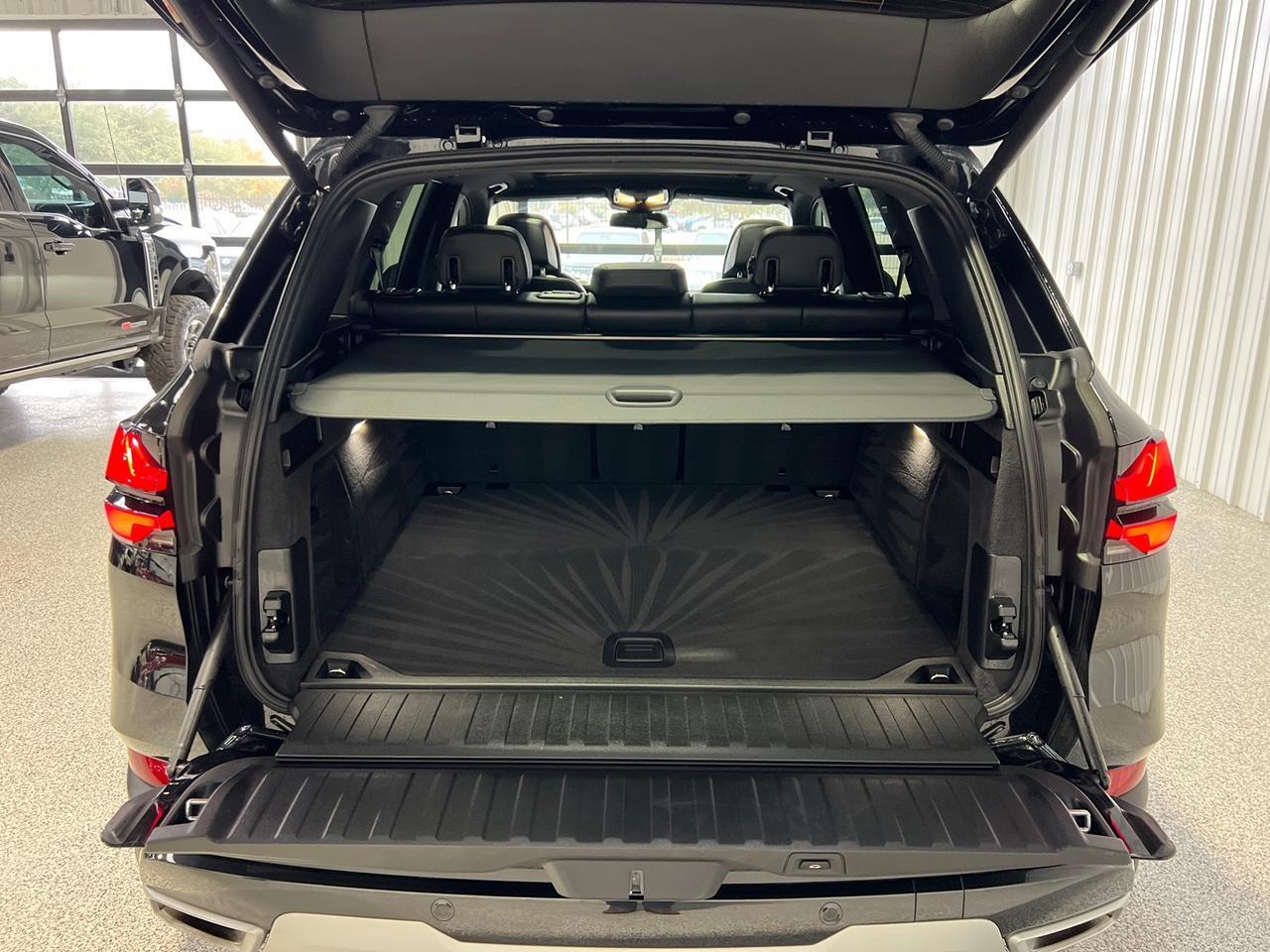 2024 BMW X5 xDrive40i, Premium Pkg, Climate Comfort Pkg, Park Assist Pkg, Running Boards, 21in Y-Spoke Wheels, Multi-Contour Seats Houston TX