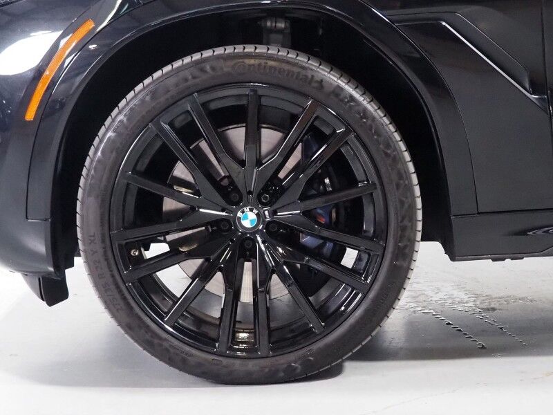 2024 BMW X6 M60i AWD *EXECUTIVE PKG, DRIVING ASSIST PRO, HEADS-UP DISPLAY, NAVIGATION, ADAPTIVE CRUISE, SAFETY ALERTS, 360 CAMERAS, PANO SKY LOUNGE ROOF, LEATHER, CLIMATE/MULTI-CONTOUR SEATS, HEATED STEERING, 22 INCH WHEELS, BOWERS & WILKINS Round Rock TX