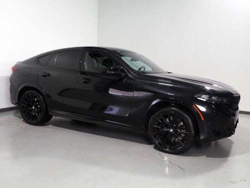 2024 BMW X6 M60i AWD *EXECUTIVE PKG, DRIVING ASSIST PRO, HEADS-UP DISPLAY, NAVIGATION, ADAPTIVE CRUISE, SAFETY ALERTS, 360 CAMERAS, PANO SKY LOUNGE ROOF, LEATHER, CLIMATE/MULTI-CONTOUR SEATS, HEATED STEERING, 22 INCH WHEELS, BOWERS & WILKINS