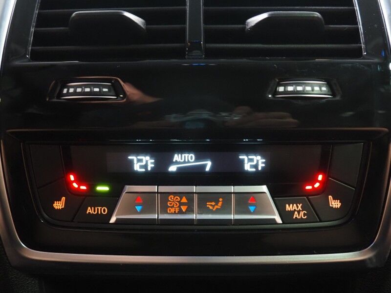 2024 BMW X6 M60i AWD *EXECUTIVE PKG, DRIVING ASSIST PRO, HEADS-UP DISPLAY, NAVIGATION, ADAPTIVE CRUISE, SAFETY ALERTS, 360 CAMERAS, PANO SKY LOUNGE ROOF, LEATHER, CLIMATE/MULTI-CONTOUR SEATS, HEATED STEERING, 22 INCH WHEELS, BOWERS & WILKINS Round Rock TX