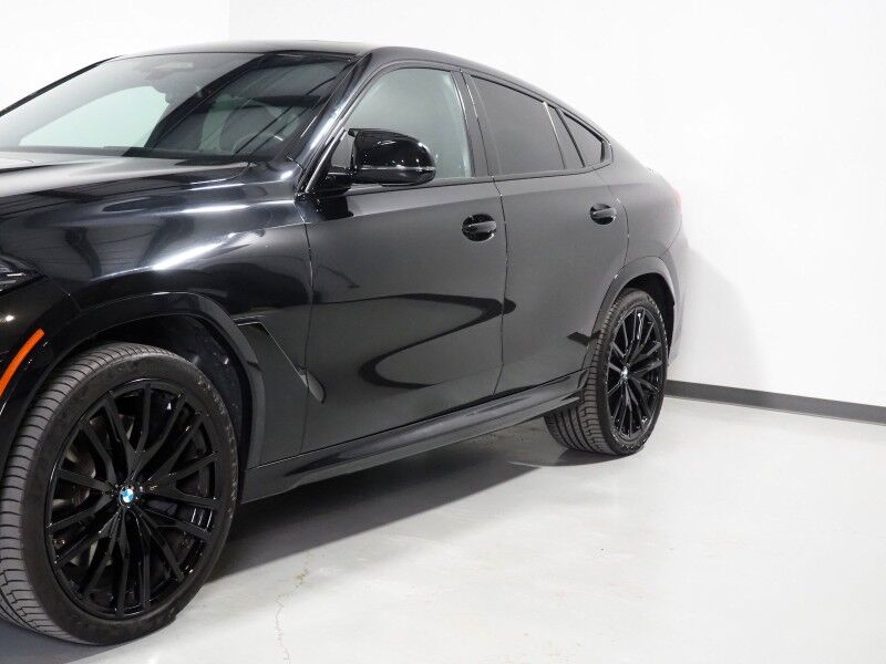 2024 BMW X6 M60i AWD *EXECUTIVE PKG, DRIVING ASSIST PRO, HEADS-UP DISPLAY, NAVIGATION, ADAPTIVE CRUISE, SAFETY ALERTS, 360 CAMERAS, PANO SKY LOUNGE ROOF, LEATHER, CLIMATE/MULTI-CONTOUR SEATS, HEATED STEERING, 22 INCH WHEELS, BOWERS & WILKINS Round Rock TX