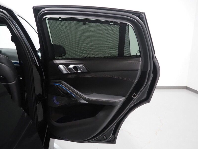 2024 BMW X6 M60i AWD *EXECUTIVE PKG, DRIVING ASSIST PRO, HEADS-UP DISPLAY, NAVIGATION, ADAPTIVE CRUISE, SAFETY ALERTS, 360 CAMERAS, PANO SKY LOUNGE ROOF, LEATHER, CLIMATE/MULTI-CONTOUR SEATS, HEATED STEERING, 22 INCH WHEELS, BOWERS & WILKINS Round Rock TX