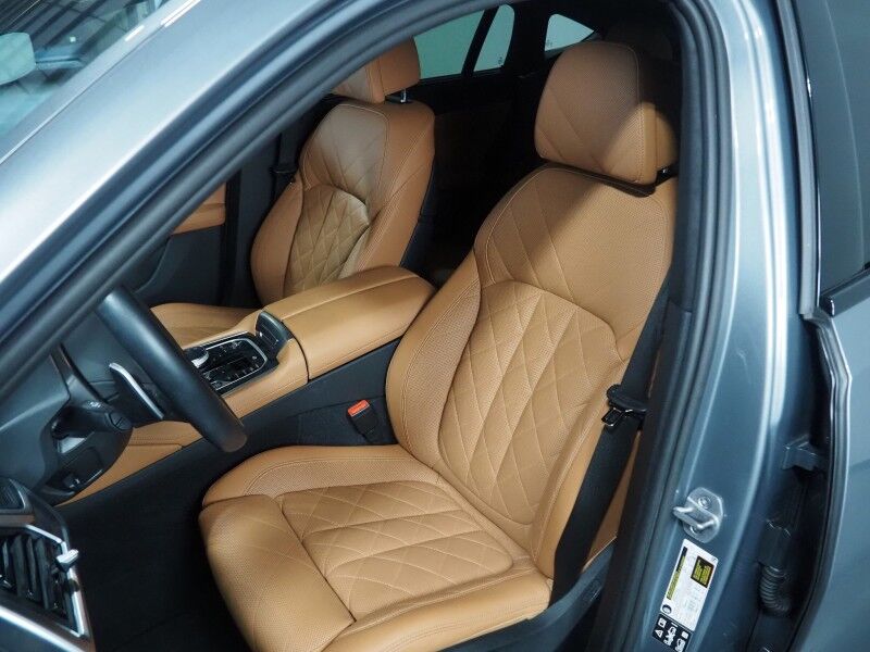2024 BMW X6 xDrive40i AWD *M SPORT PRO, EXECUTIVE PKG, DRIVING ASSIST PRO, HEADS-UP DISPLAY, NAVIGATION, ADAPTIVE CRUISE, SAFETY ALERTS, 360 CAMERAS, PANO SKY LOUNGE ROOF, CLIMATE/MASSAGE SEATS, AUTOMATIC PARKING, HARMAN/KARDON, 22 INCH WHEELS Round Rock TX