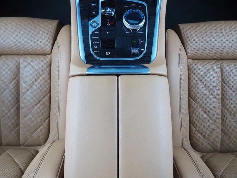 2024 BMW X6 xDrive40i AWD *M SPORT PRO, EXECUTIVE PKG, DRIVING ASSIST PRO, HEADS-UP DISPLAY, NAVIGATION, ADAPTIVE CRUISE, SAFETY ALERTS, 360 CAMERAS, PANO SKY LOUNGE ROOF, CLIMATE/MASSAGE SEATS, AUTOMATIC PARKING, HARMAN/KARDON, 22 INCH WHEELS Round Rock TX